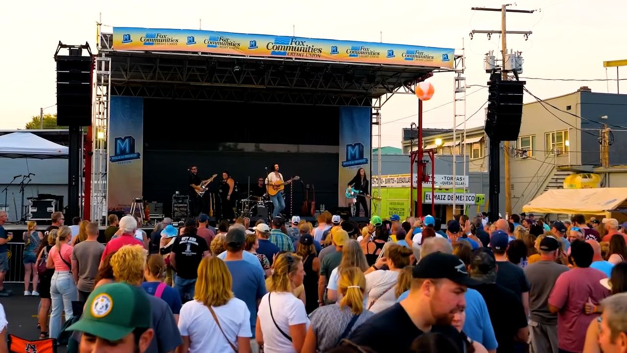 Mile of Music donating to tornado victims