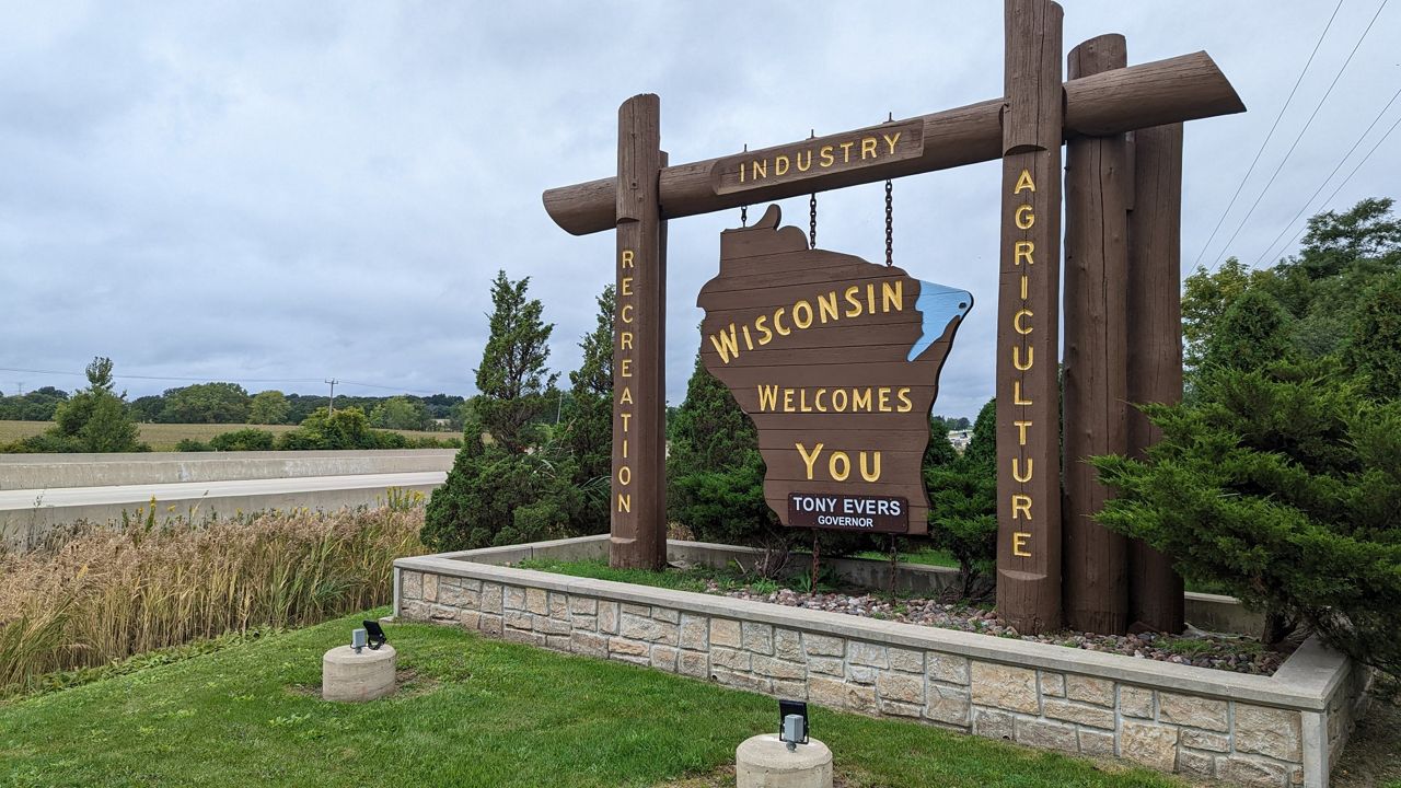 wisconsin welcome sign