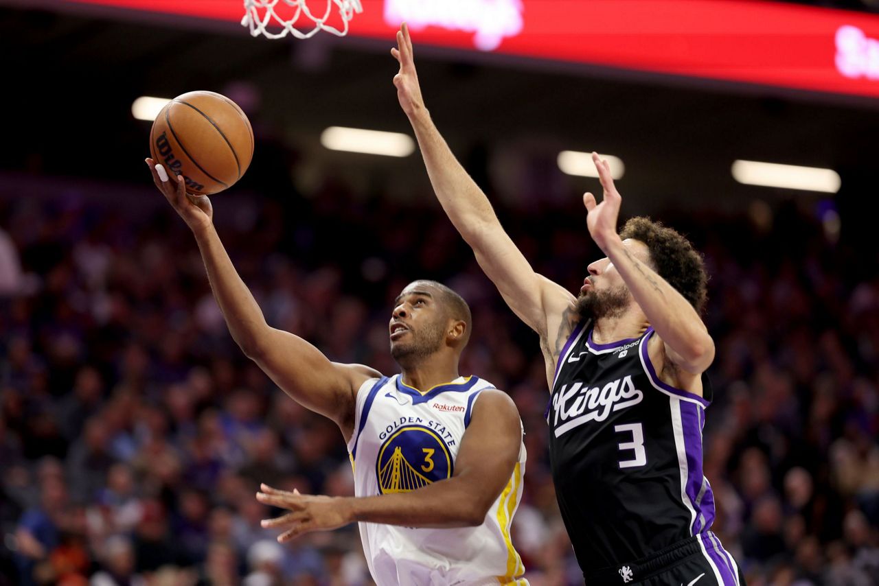 Warriors' Chris Paul Comes Off Bench For 1st Time In His NBA Career