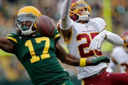 Packers' Davante Adams goes on COVID-19 reserve