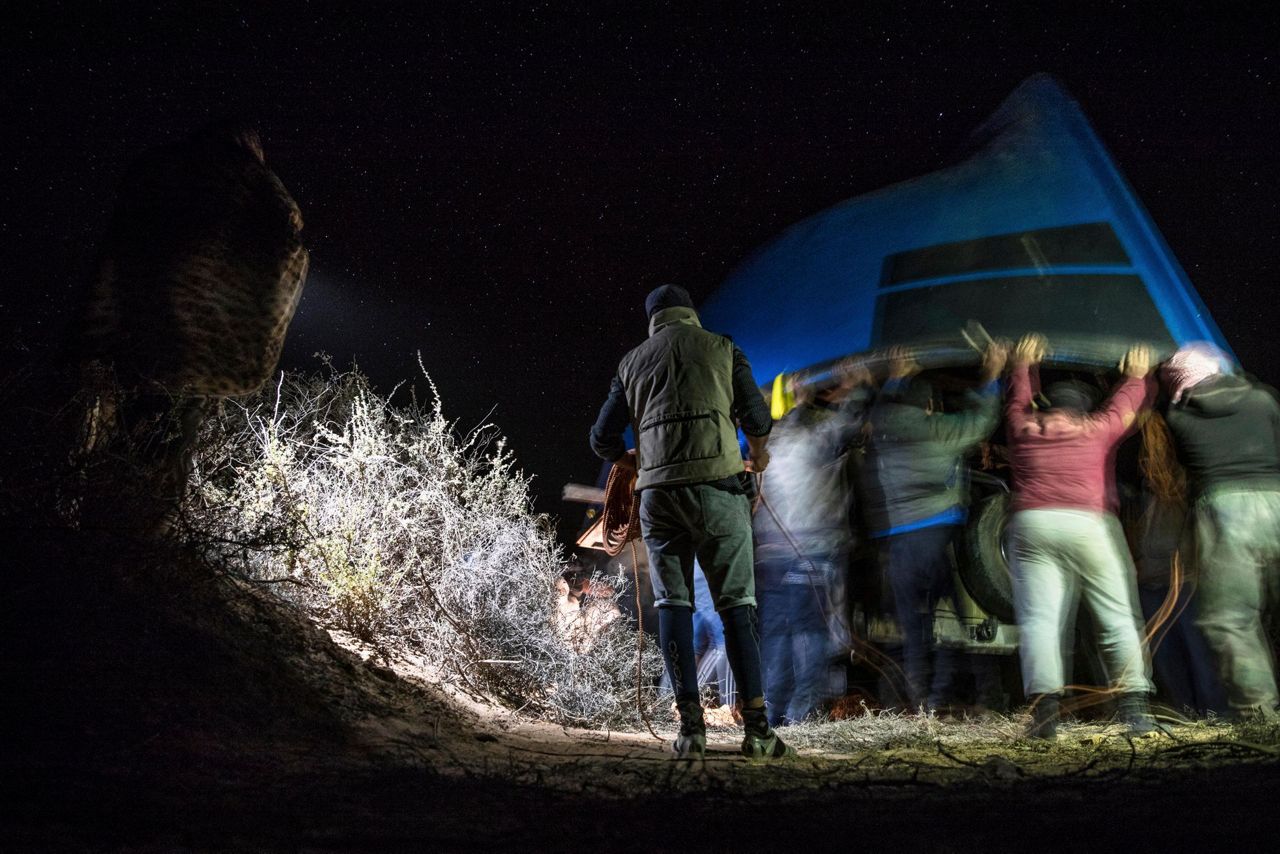 Boats emerge from Sahara sand to transport migrants to Spain - Bay News 9