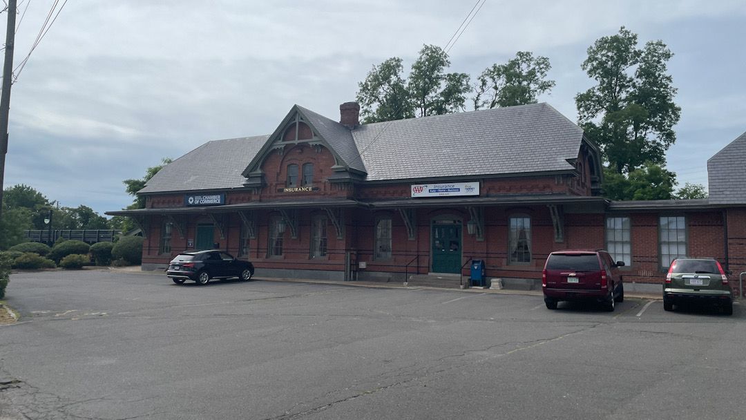 Westfield mayor wants train stop in EastWest rail project