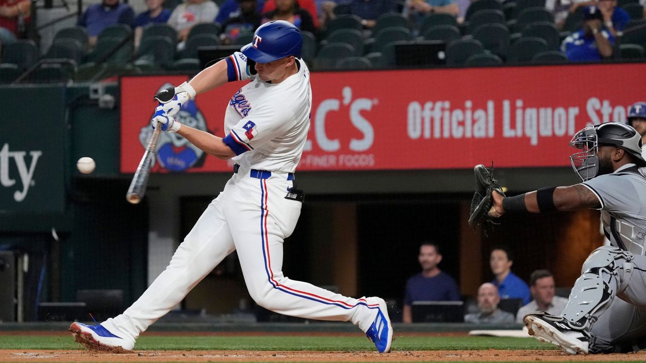 Rangers Win 4th In A Row, 10-2 Over White Sox