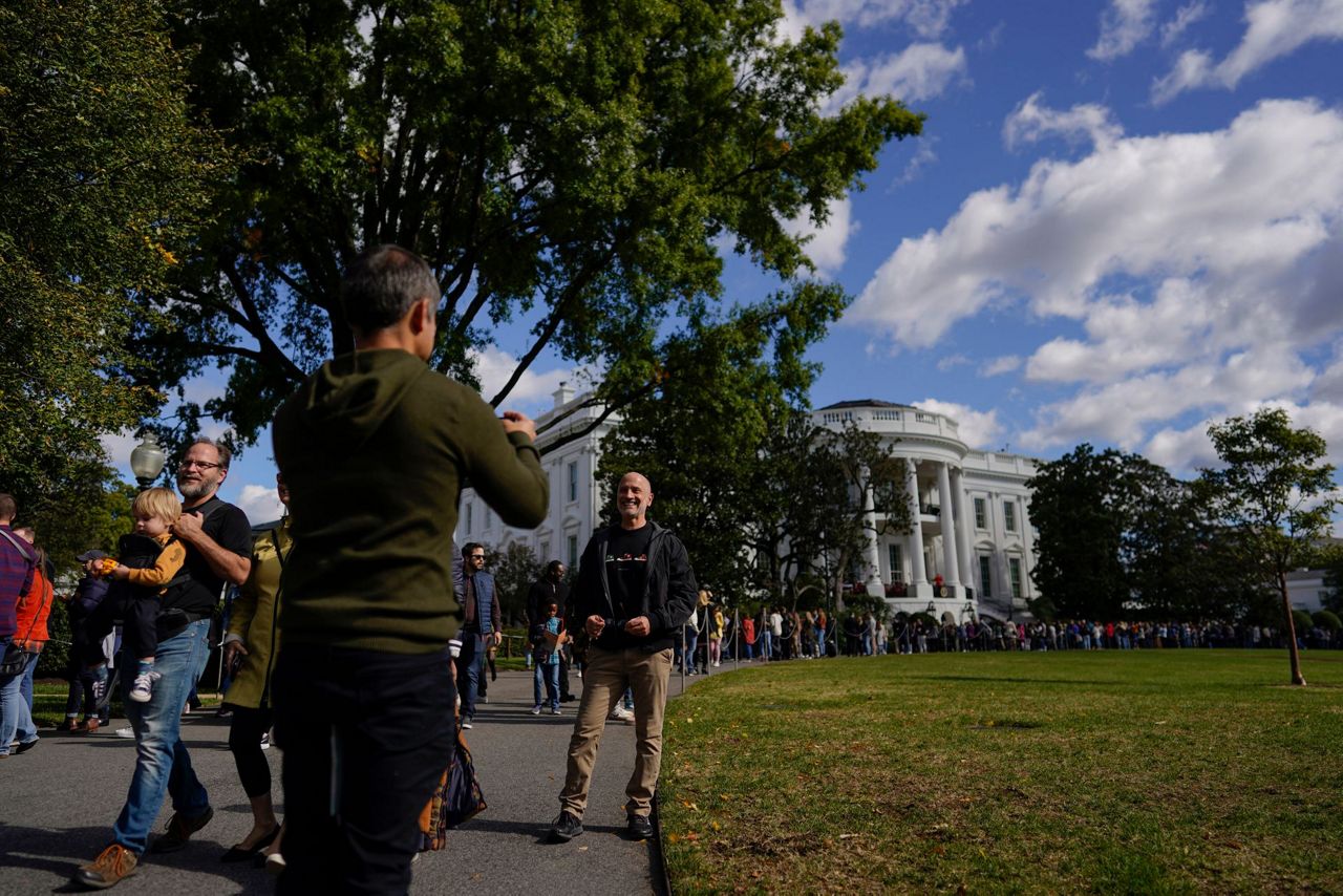 'Bucket list' White House garden tours prune a US divide
