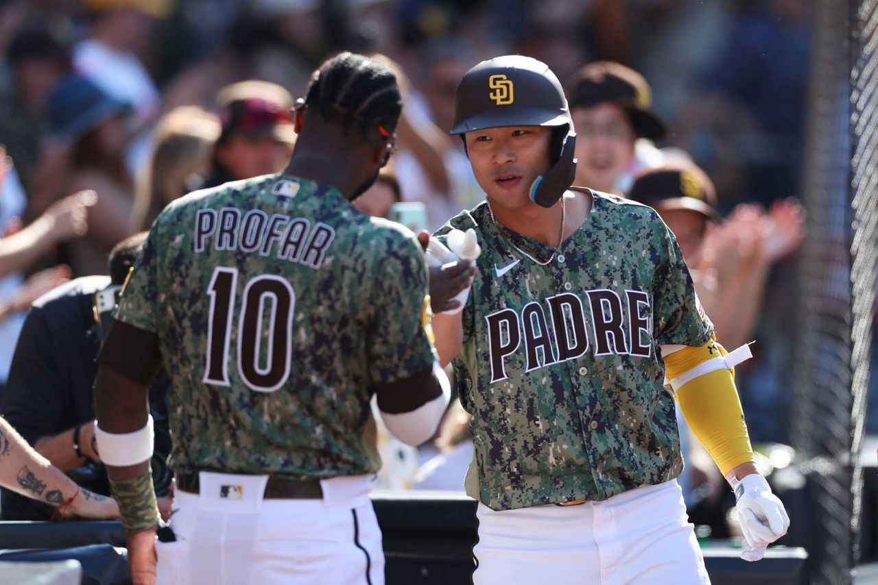 Padres camo jersey 2022