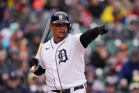 Detroit Tigers' Cabrera is 1st Venezuelan to reach 3,000 hits in MLB