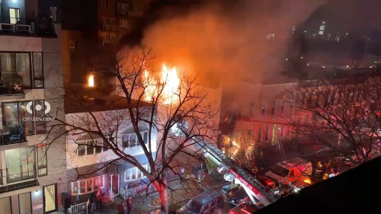 Large-Scale Fire Destroys Residential Area in Williamsburg, Brooklyn – No Fatalities Reported