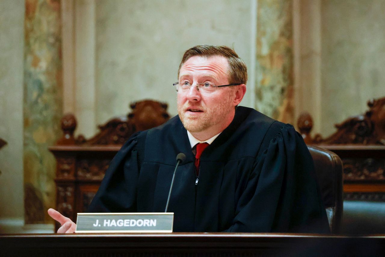 Wisconsin Supreme Court hearing arguments on redistricting that could ...