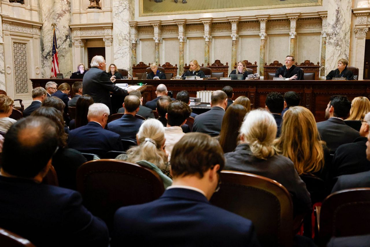 Wisconsin Supreme Court hearing arguments on redistricting that could ...