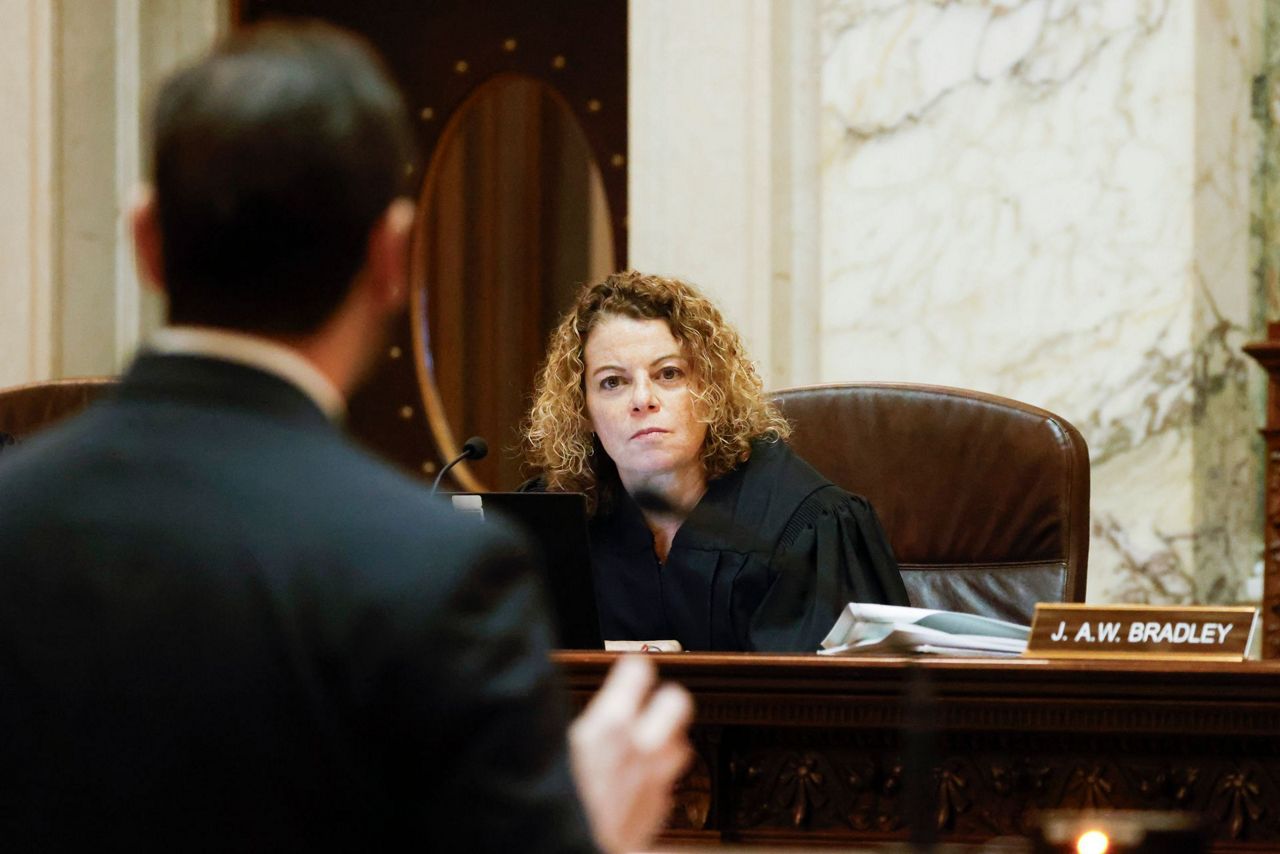 Wisconsin Supreme Court hearing arguments on redistricting that could ...