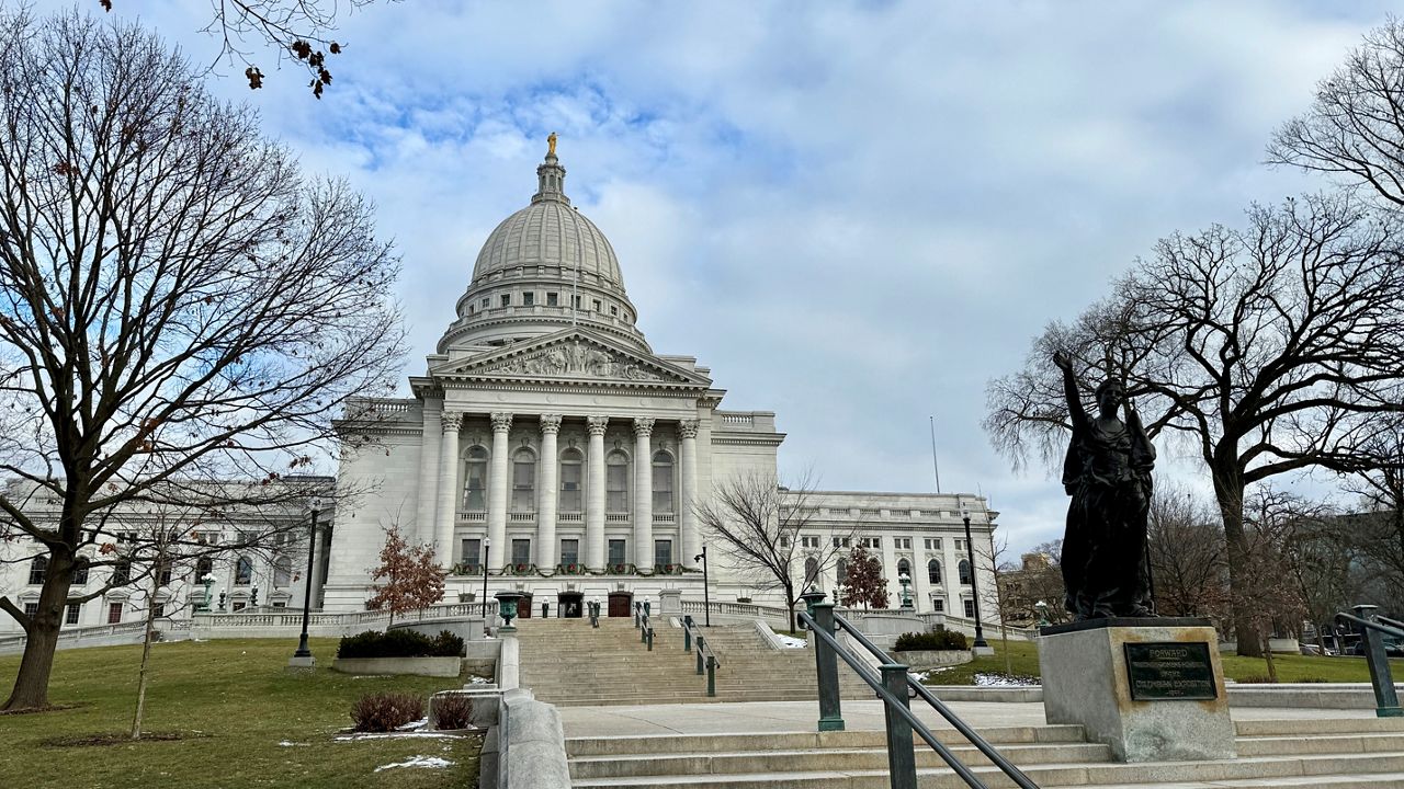 Wisconsin Republicans make last-ditch effort to pass new legislative maps