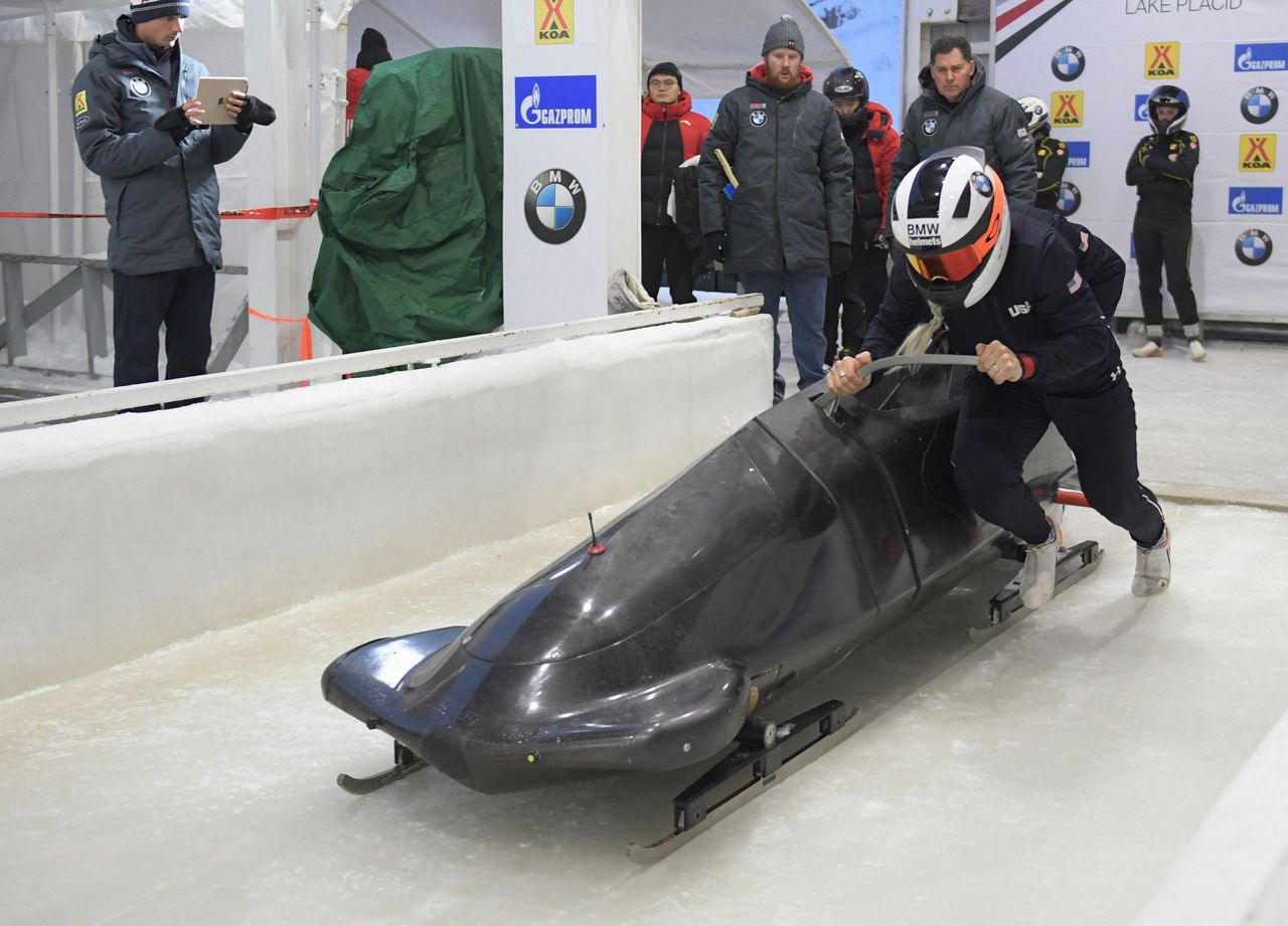 Welcome Back Humphries Wins Her Debut Bobsled Race With Usa 3922