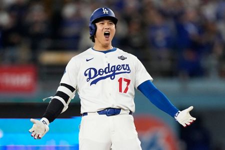 Another big Sho: Ohtani homers and delivers 3 extra-base hits early in  World Series Game 3