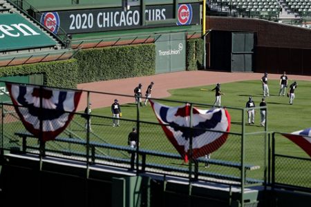 Wrigley Field opens to 60 percent capacity