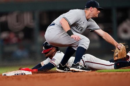 Yankees sweep Atlanta Braves to push winning streak to 11