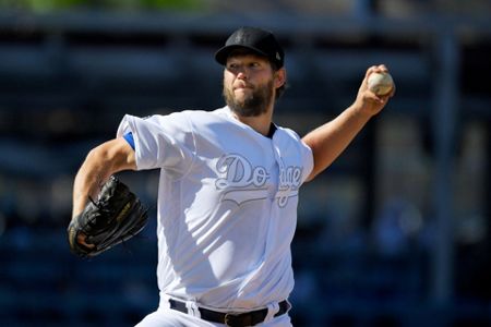 Slugfest! Kershaw wins, Dodgers bang 6 HRs, beat Pirates 8-3