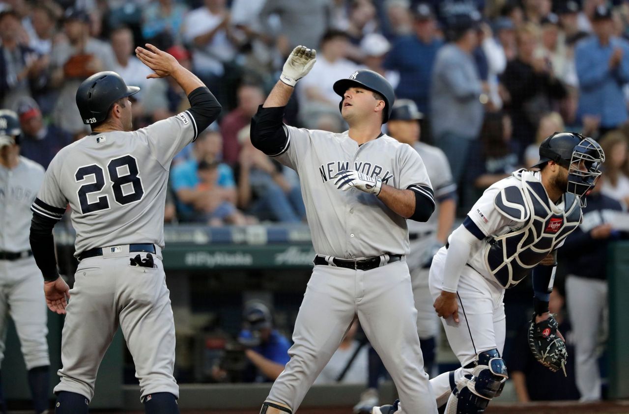 Torres and Ford stay hot as Yankees top Mariners 54