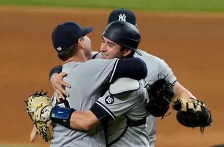 No-hitter for 2nd straight day: Corey Kluber pitches Yankees' gem - Los  Angeles Times