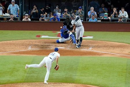 Aaron Judge shows frustration, throws helmet after another homer-less  Yankees game