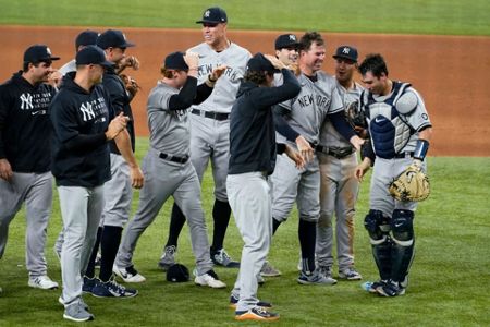 No-hitter for 2nd straight day: Corey Kluber pitches Yankees' gem - Los  Angeles Times