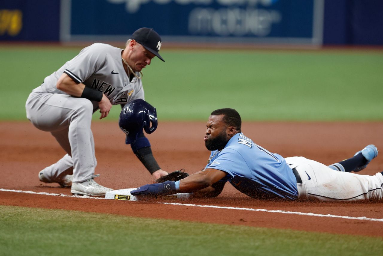 Rays beat Yankees 9-0 to move within 5 games in AL East