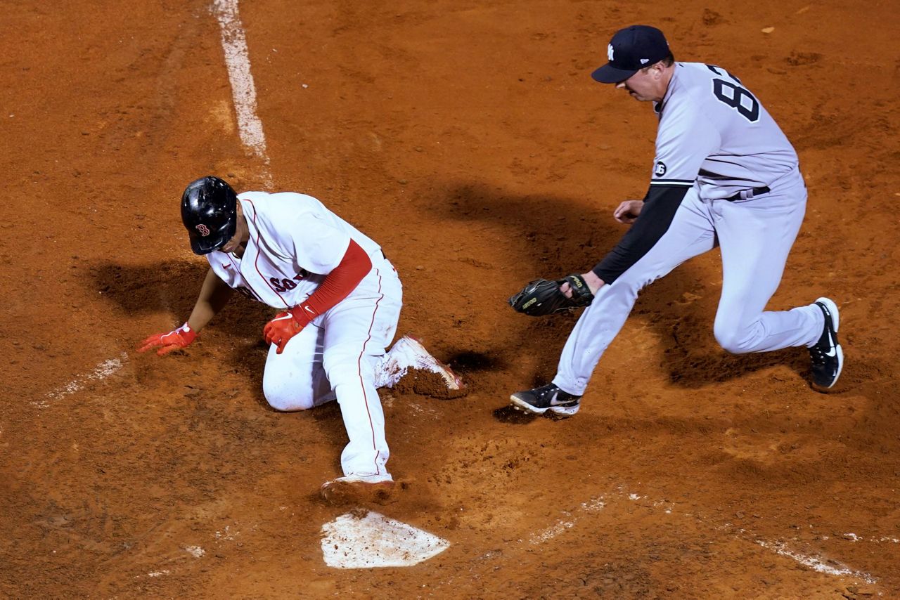 Yanks Reliever Throws 4 Wild Pitches In 10th Red Sox Rally