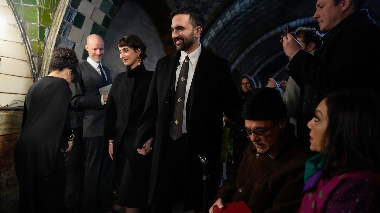 Live updates: Mamdani sworn in as mayor