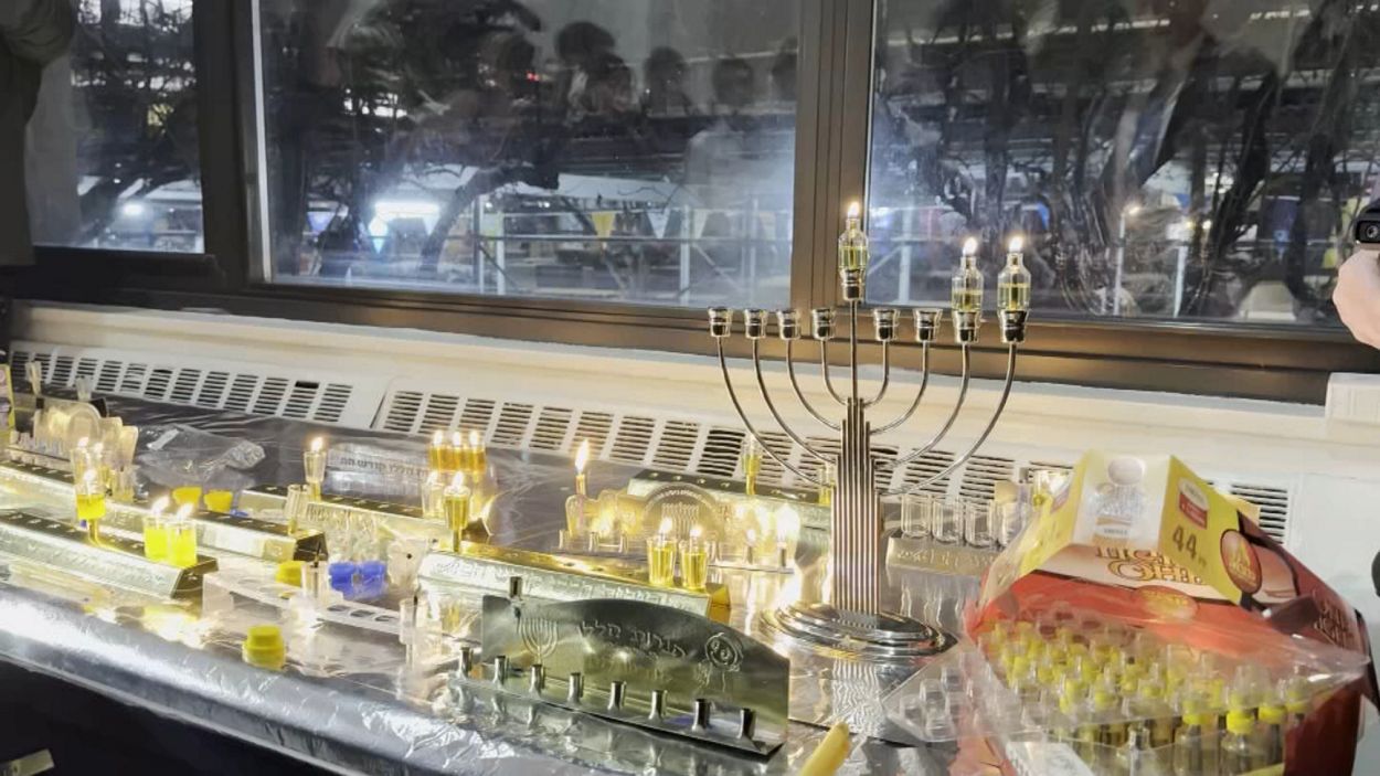 Yeshiva University vigil honors victims of Australia attack