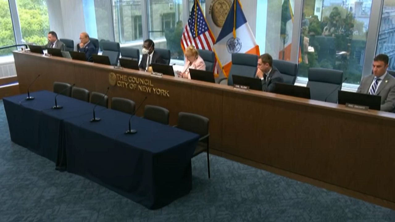 Chief Counsel told staff early not to use Signal