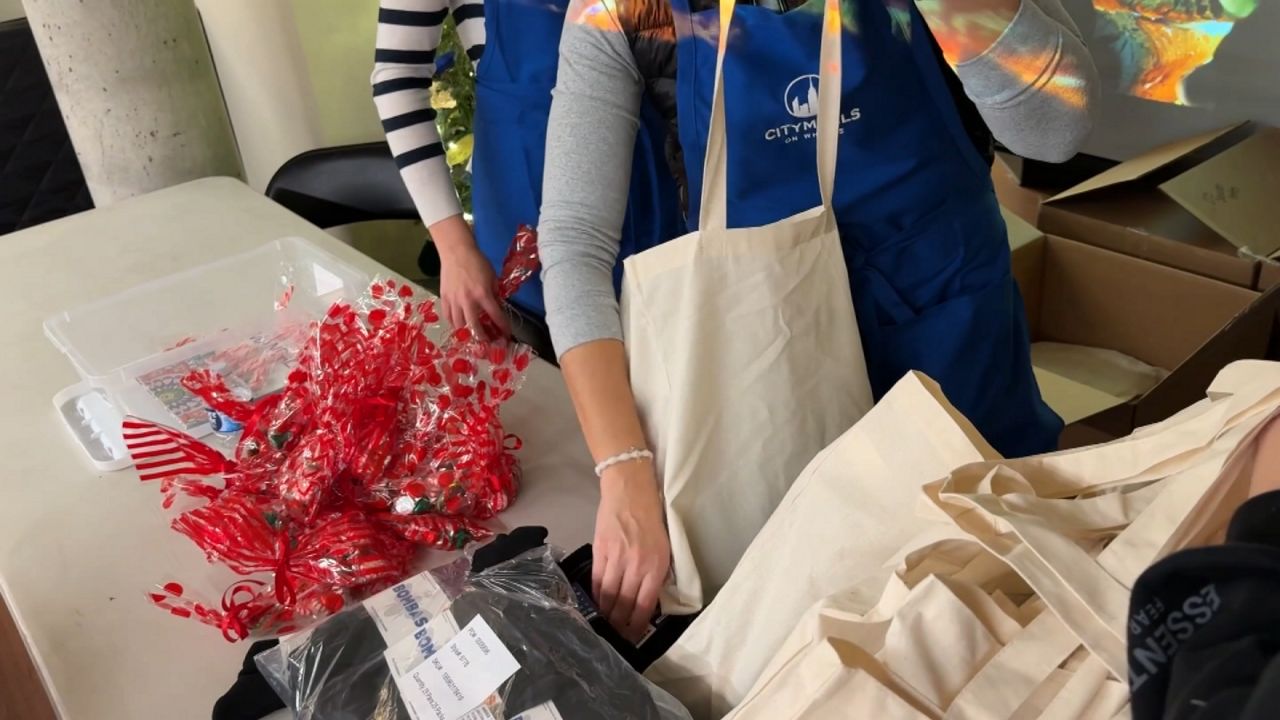 Volunteers deliver thousands of holiday meals to older New Yorkers through Citymeals