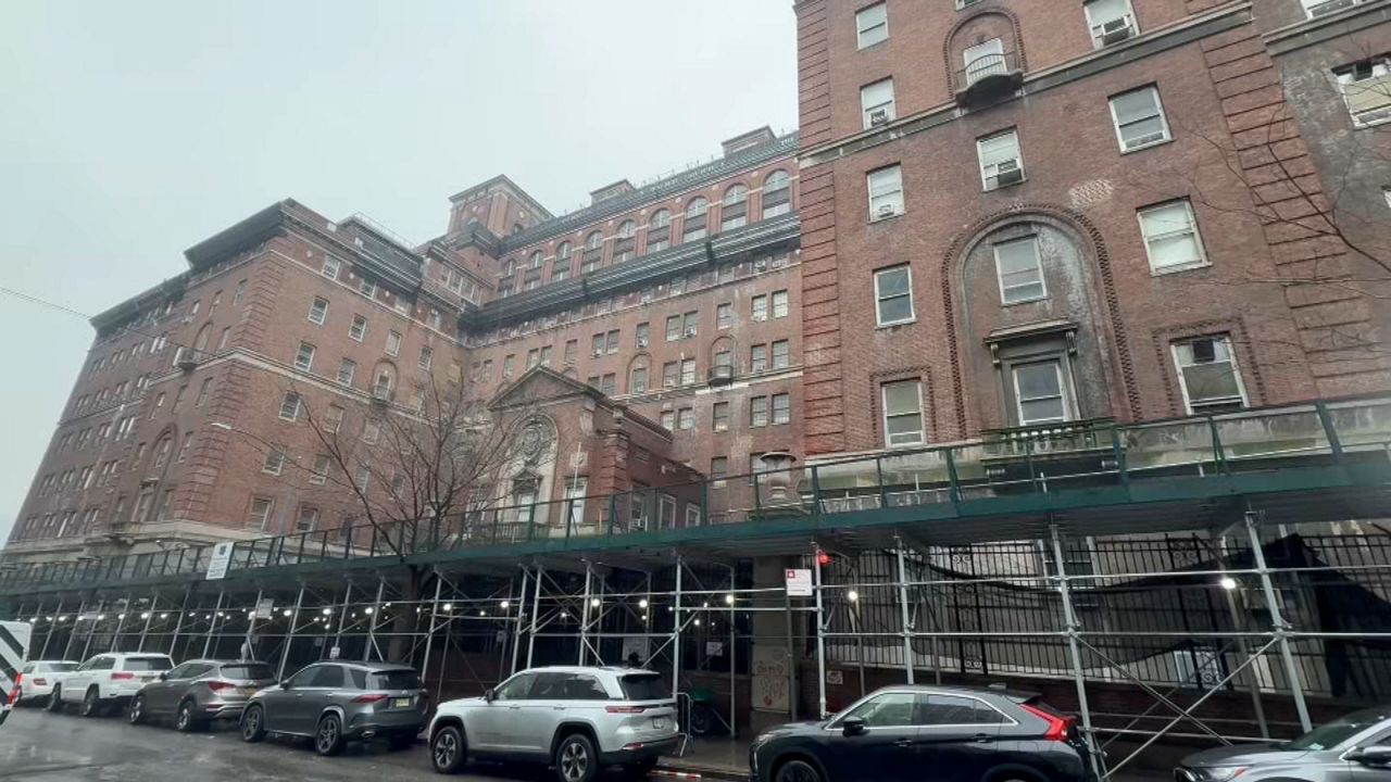 Closure of Manhattan shelter raises questions about access to homeless services
