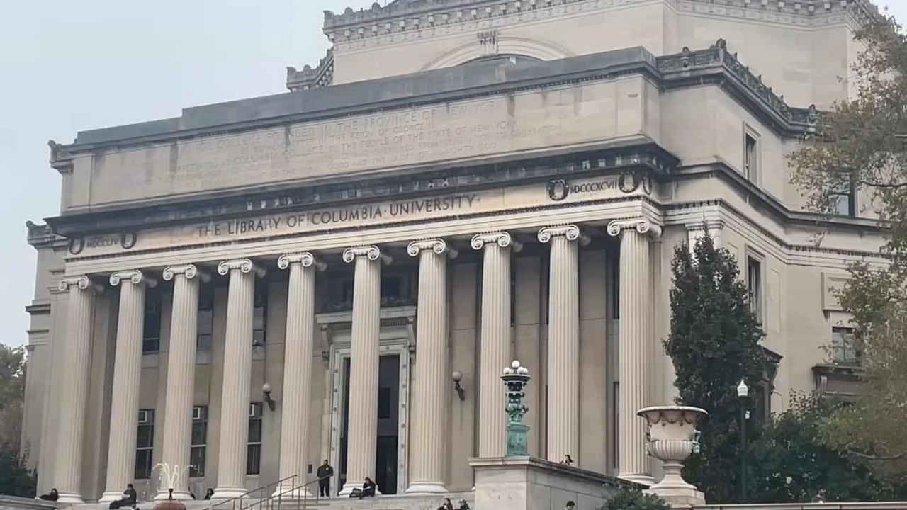 Students react to Mamdani's veto of protest 'buffer zone' bill