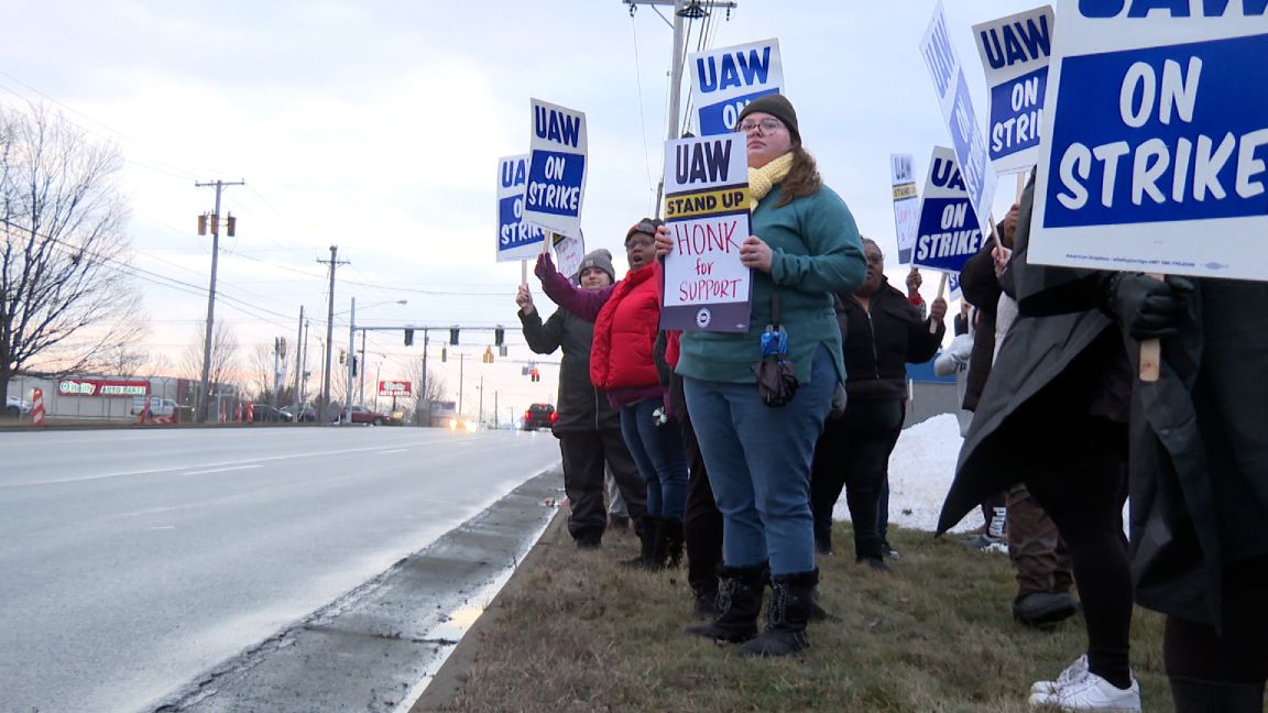 Lorain County Jobs and Family Services workers go on strike