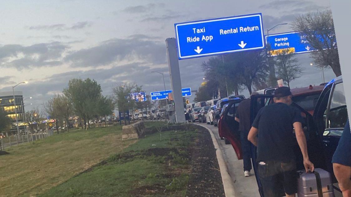 Drivers line up along the rental care return lane at Austin-Bergstrom International Airport. (Joey Dillon)