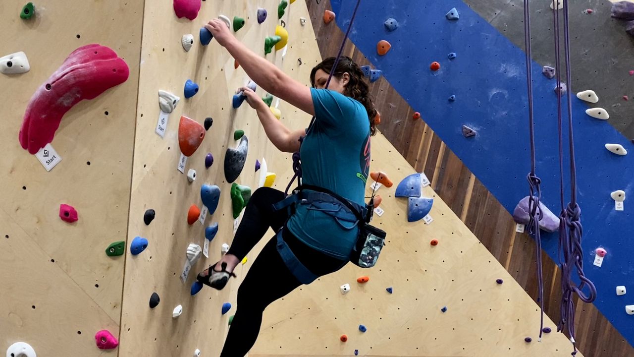 Cincinnati's 1st adaptive climber competes at national level