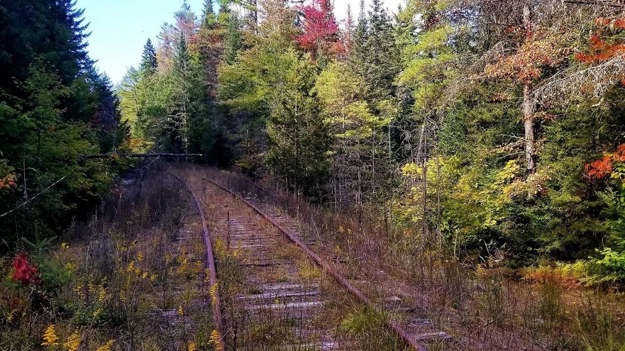 adirondack rail