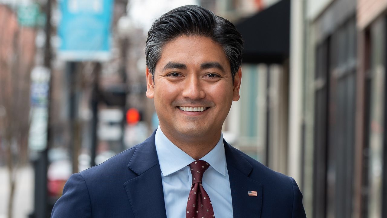 Aftab Pureval has defeated David Mann in Cincinnati's non-partisan Mayoral election. 