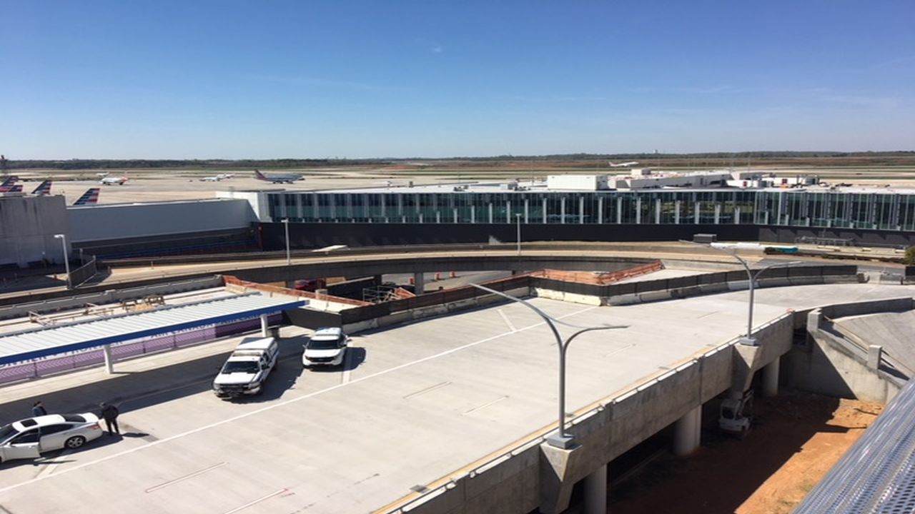 Charlotte airport combats congestion with road project