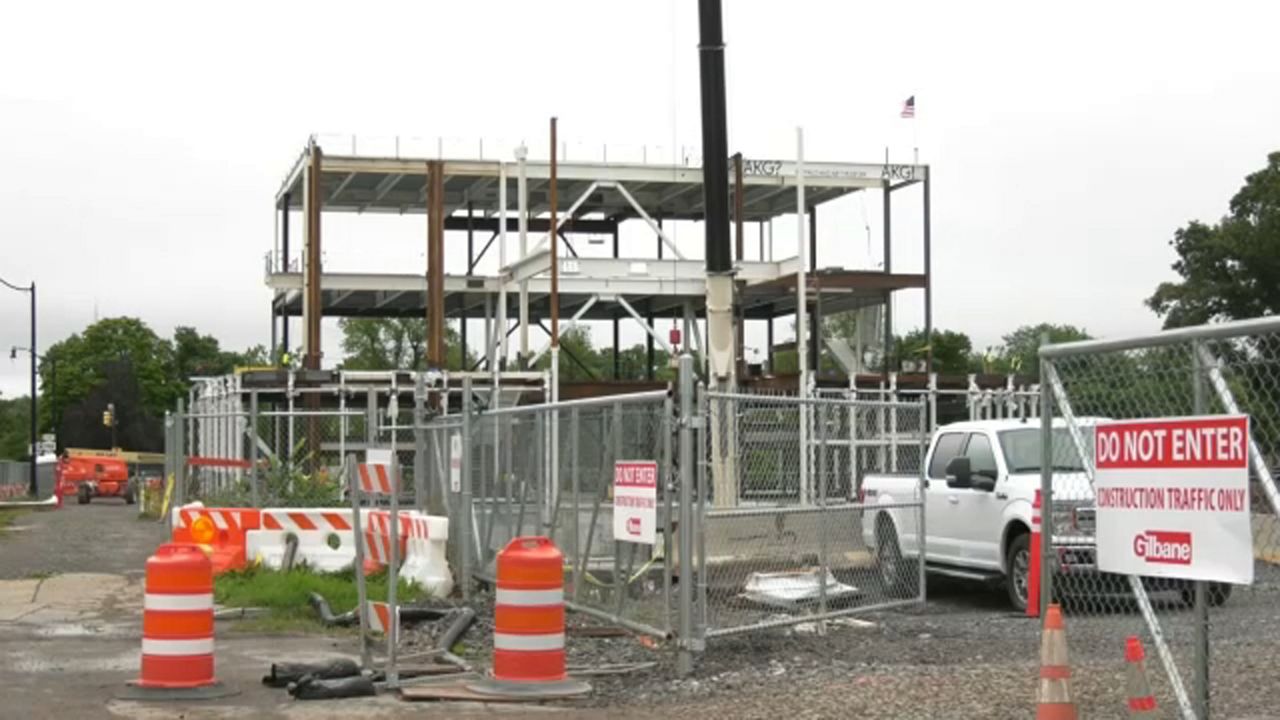 Construction continues on renovations at AlbrightKnox