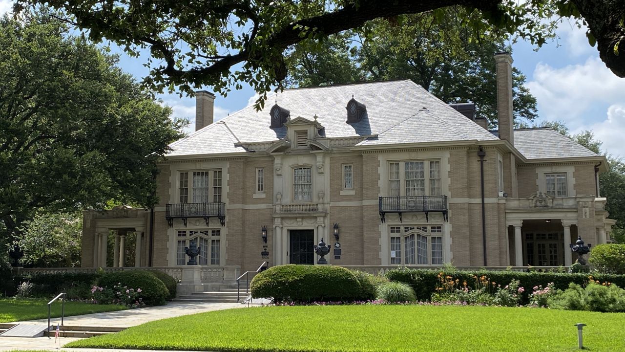 The Aldredge House in the Swiss Avenue Historic District of Dallas on June 30, 2021. The mansion's State of Texas Historical Marker sign was stolen from its front lawn on June 6. Police are still searching for suspects. (Photo by Spectrum News 1).