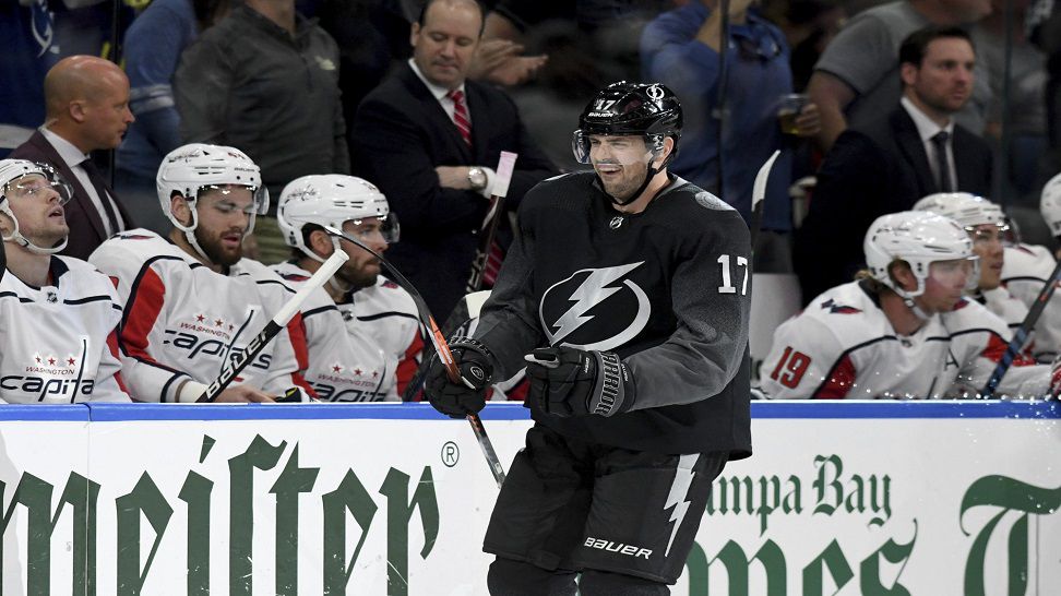 Killorn scores 3 as Lightning beat Capitals 6-3