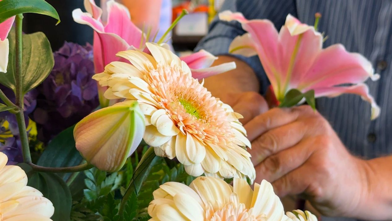 Wisconsin businesses prepare for Mother's Day