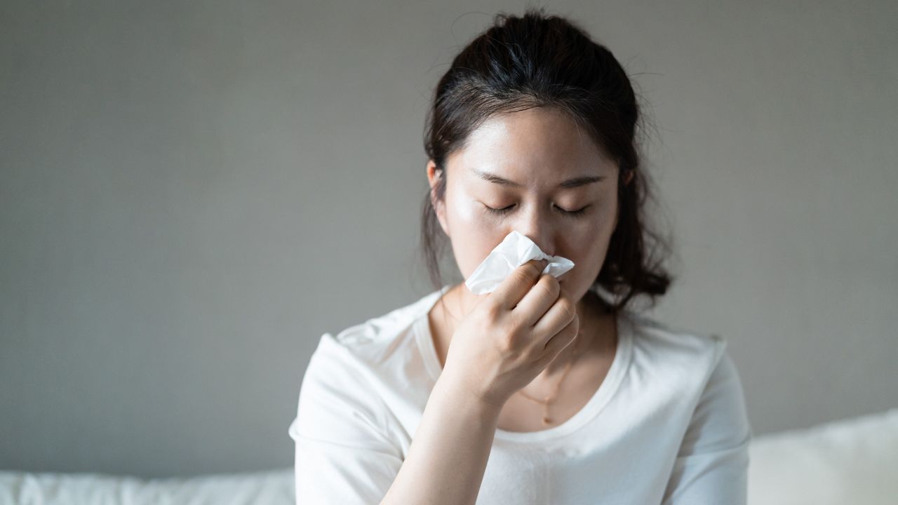 Got allergies? Here's how to handle sneezes this spring