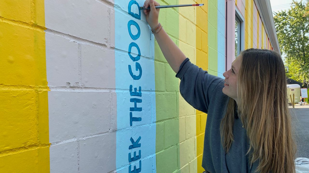 Oldham County senior inspires kindness with mural