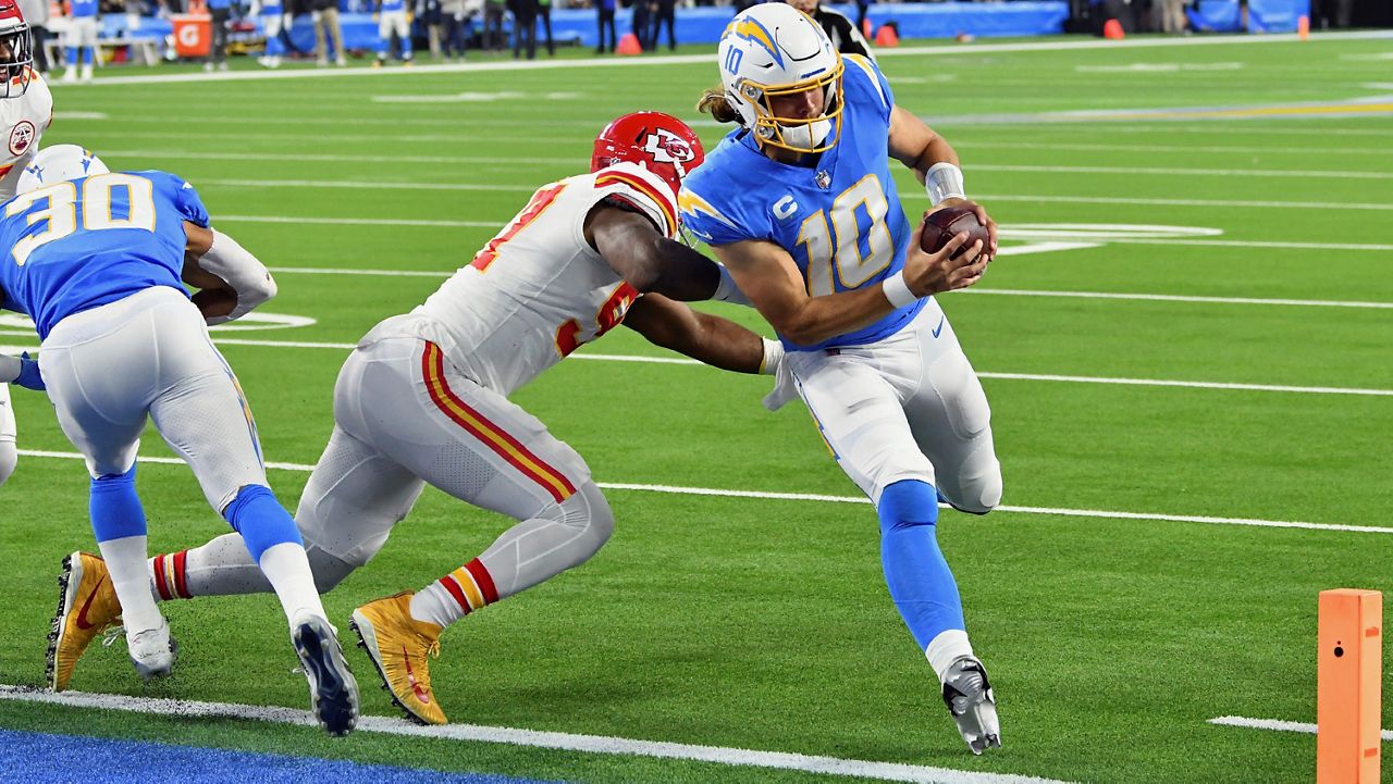 Chargers Fall to Chiefs, 34-28, in Week 15 of 2021 Season