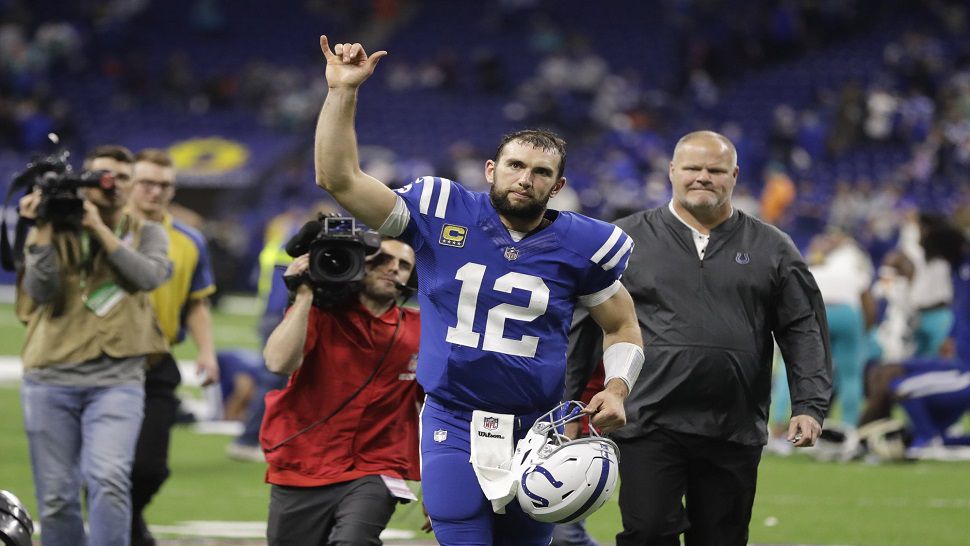 Peyton Manning Catches Up With Andrew Luck Before Sunday's Colts Win