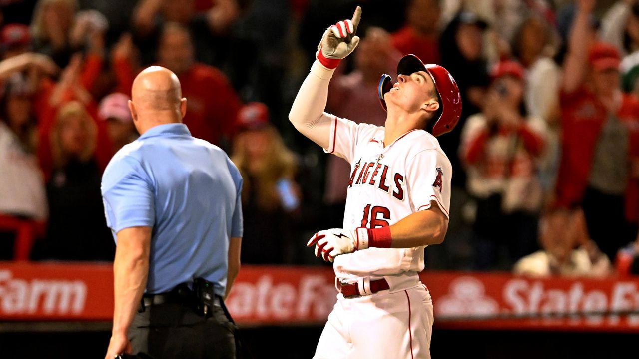 Moniak's homer in 8th inning propels Angels to 2-1 victory