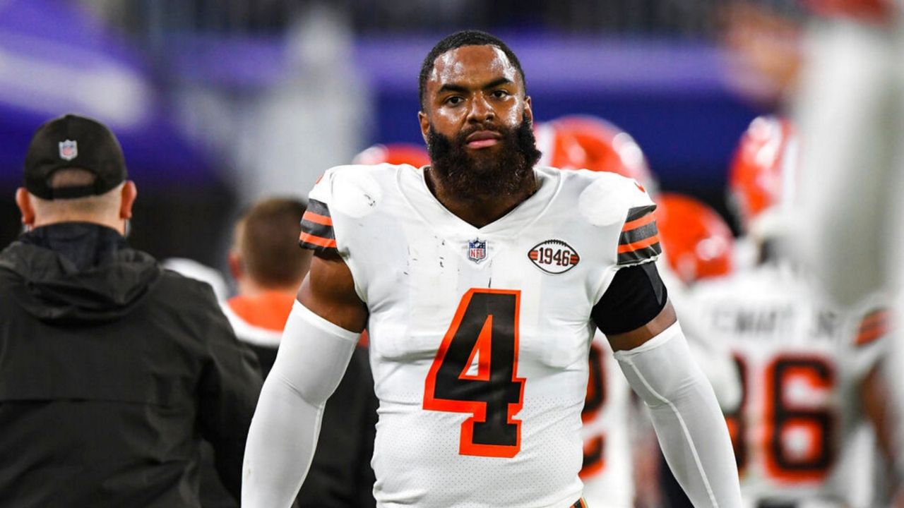 Anthony Walker Jr. signs one-year deal to return to Cleveland Browns