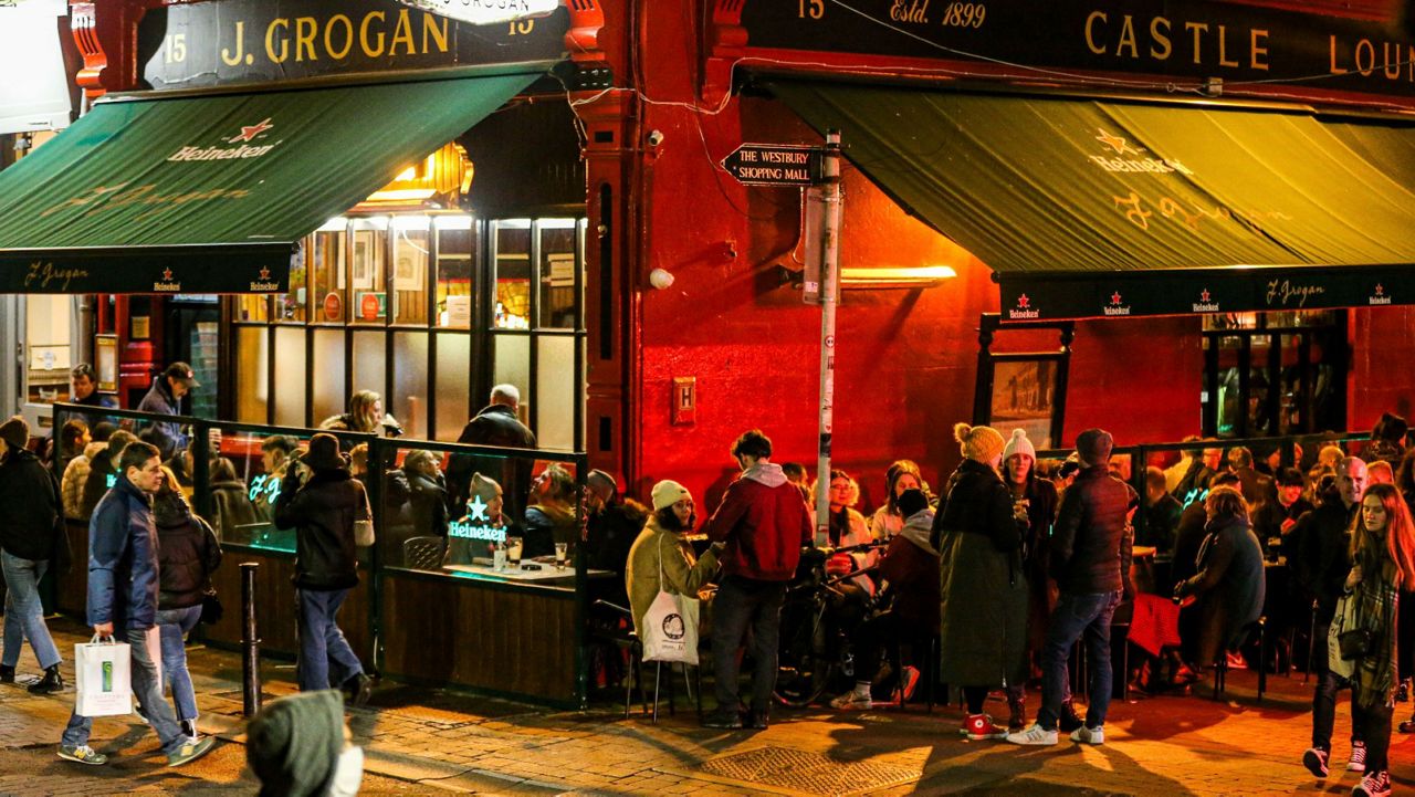 crowds covid