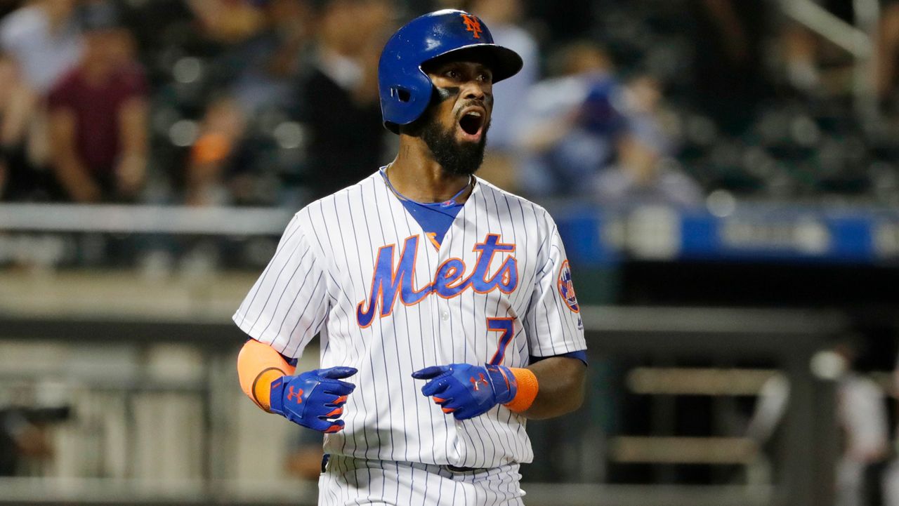 As Mets open 2011 season, Jose Reyes facing what could be his